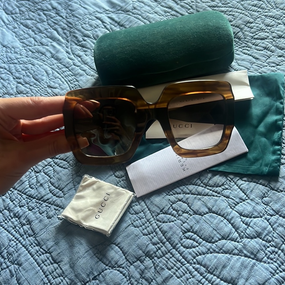 Authentic Gucci sunglasses - Picture 5 of 6